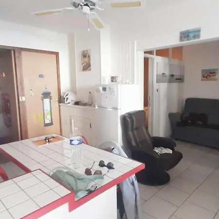 בית נופש Petite Maison De *